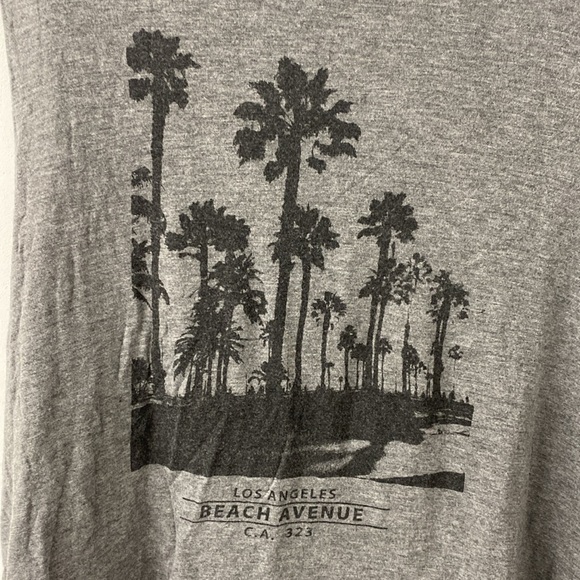 Walmart G21 Women’s grey graphic muscle tee - size XXL. Plus size - Picture 2 of 5